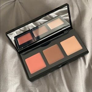 Laura Geller eye lip cheek palette